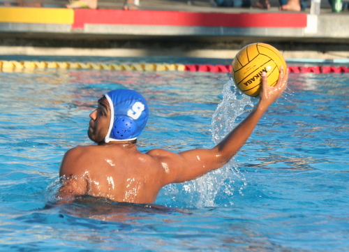 Sophomore Christian Deamer had seven goals, two assists, and two steals for the Owls on the weekend.