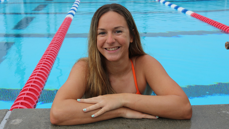 Freshman Hunter Olivier had a 4th Place finish in the 50 Free and a 3rd Place finish in the 100 free for the Owls at the RCC Invite. 