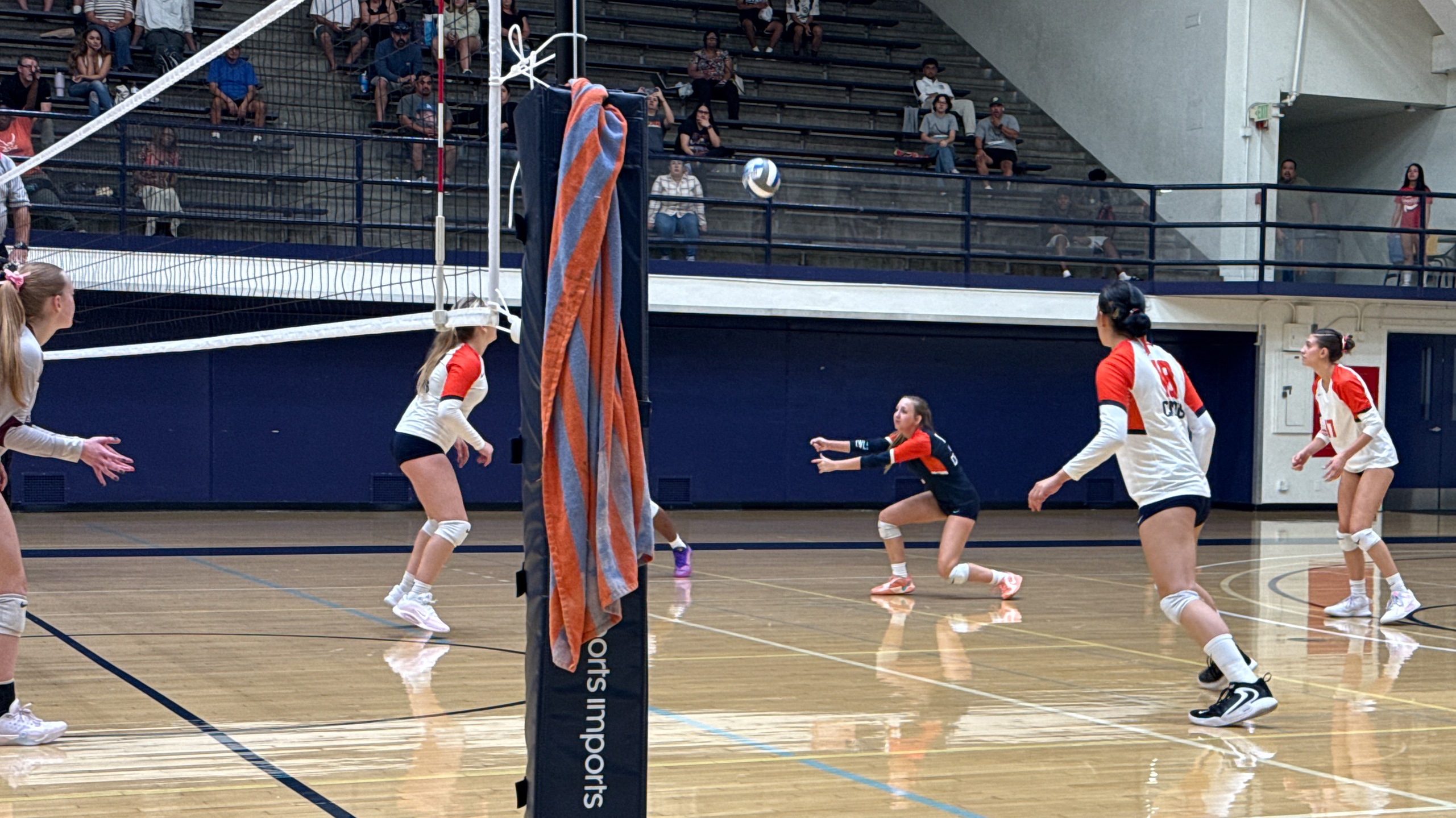 Volleyball Secures First Conference Victory of the Season at Home